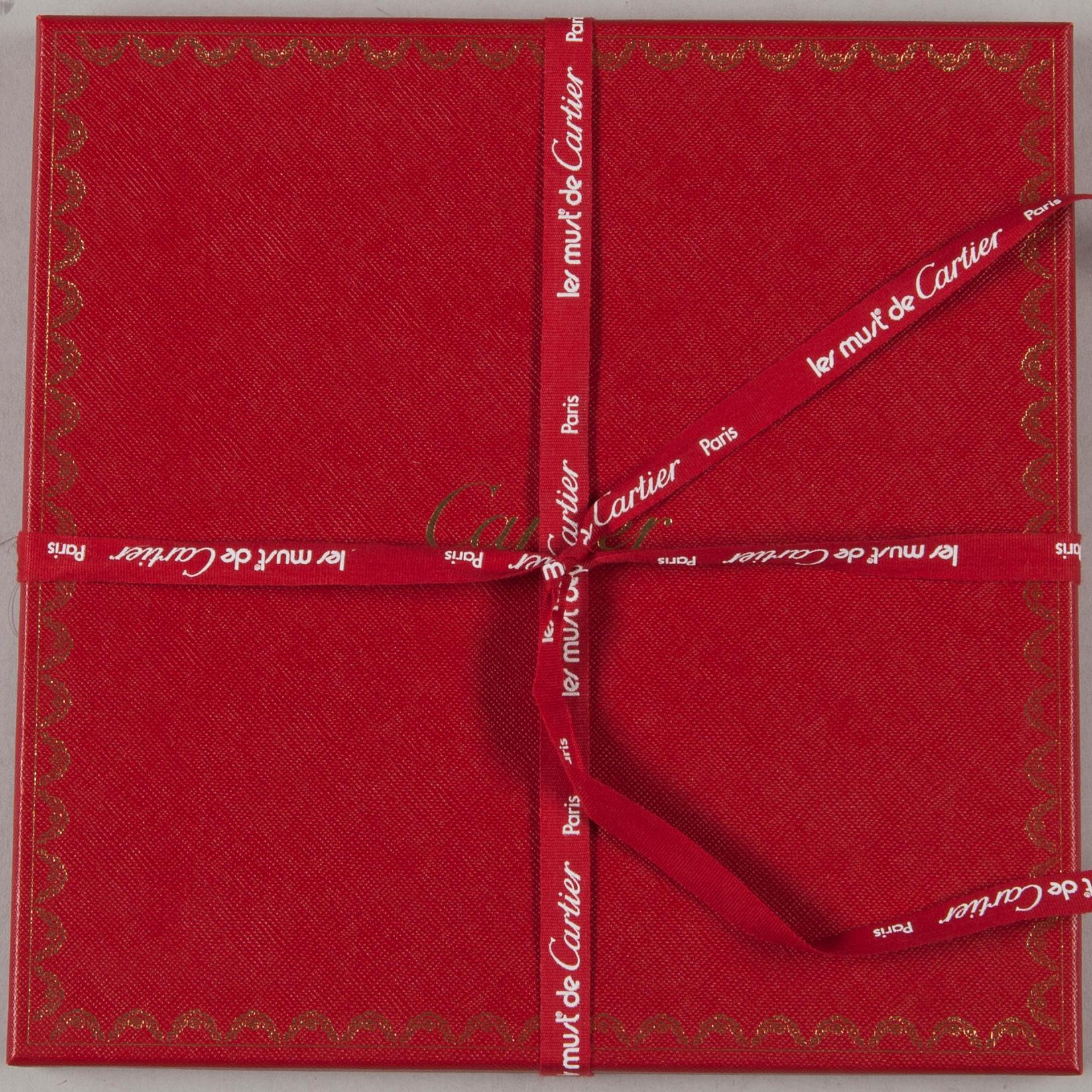 SCARF, Cartier.