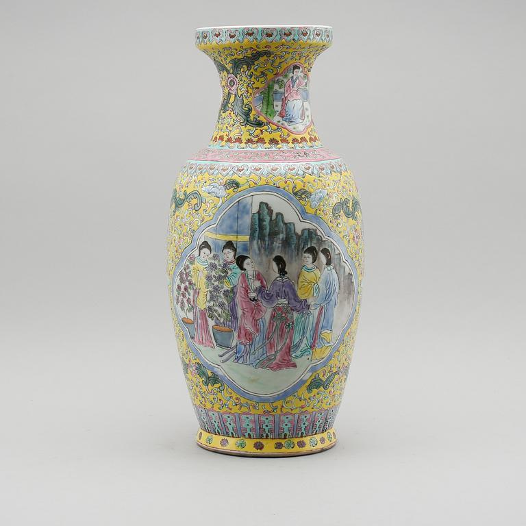 URNA, porslin, Kina, 1900-tal.