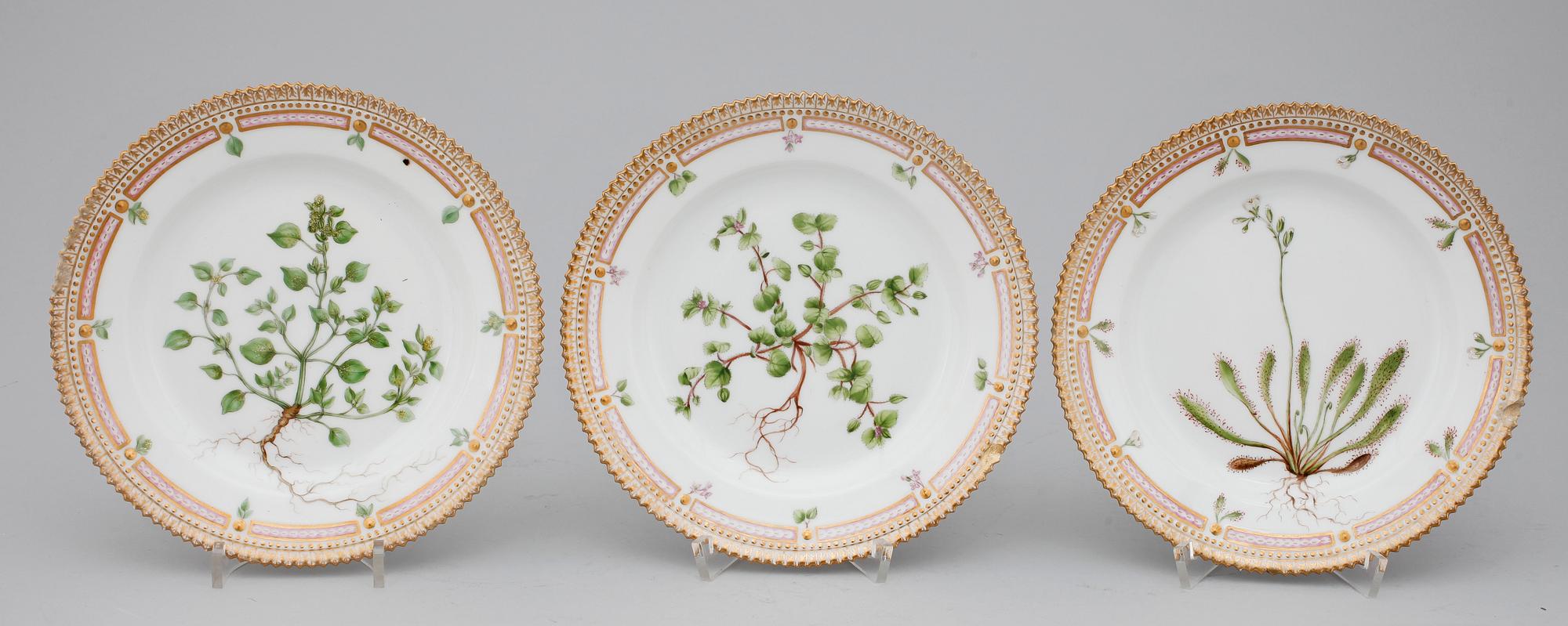 ASSIETTER, 6 stycken, porslin, "Flora Danica", Royal Copenhagen, 1900-talets första hälft.