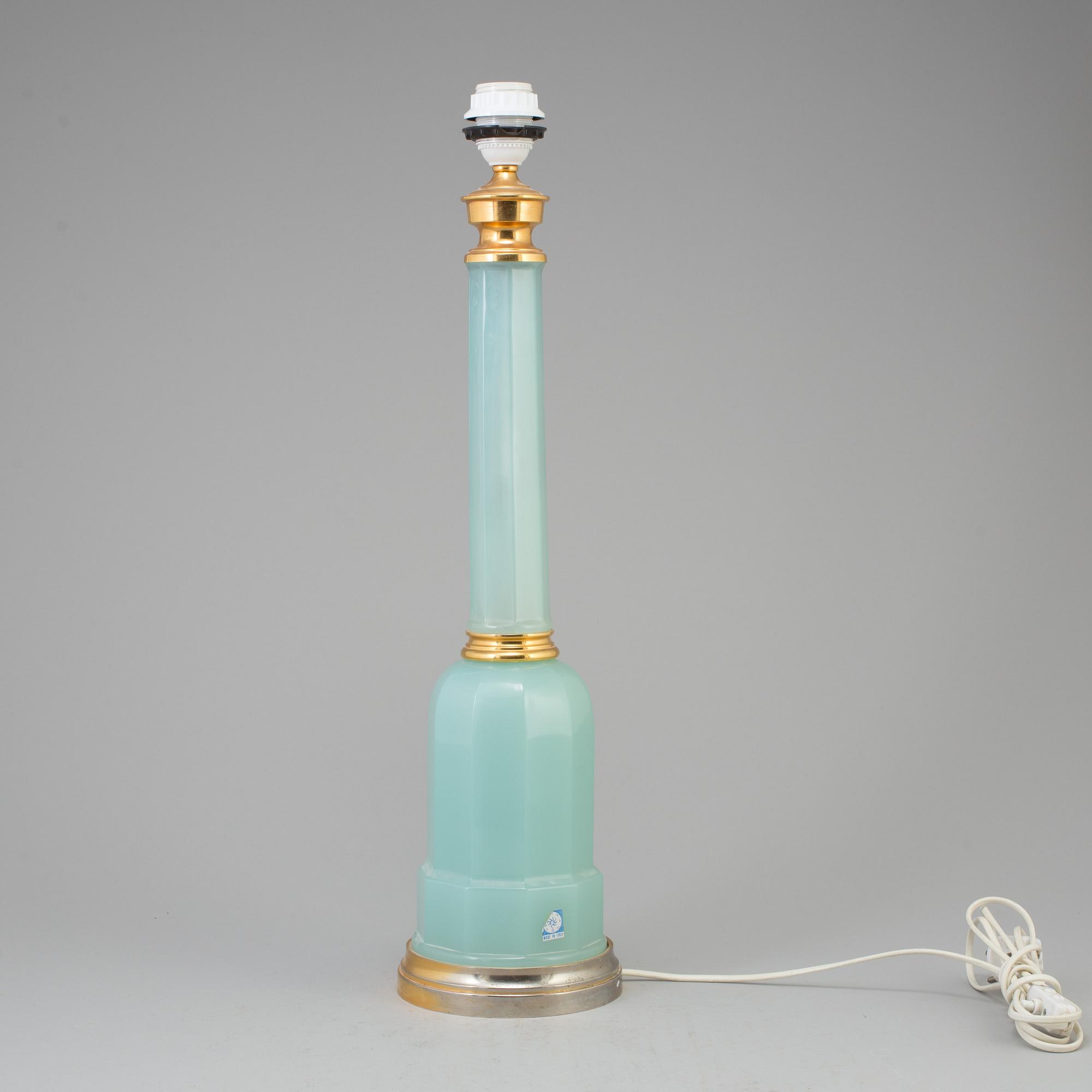 A CENEDESE MURANO TABLE LAMP, ITALY. MIDDLE OF 20TH CENTURY.