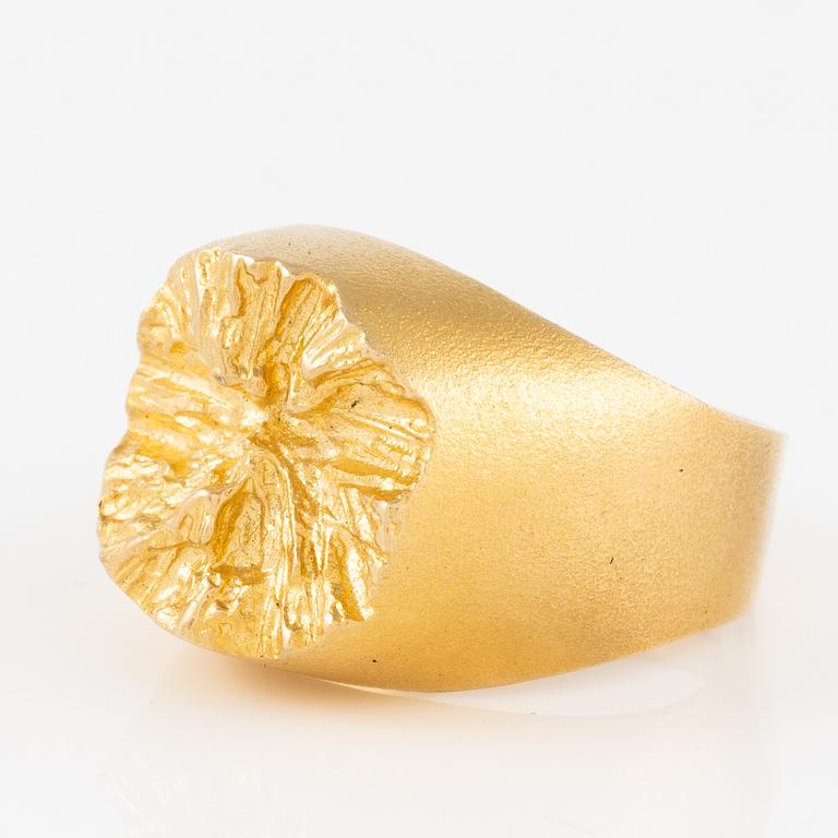 A Björn Weckström,  "Devil's Wheel"  ring 18K gold, Lapponia 1978.