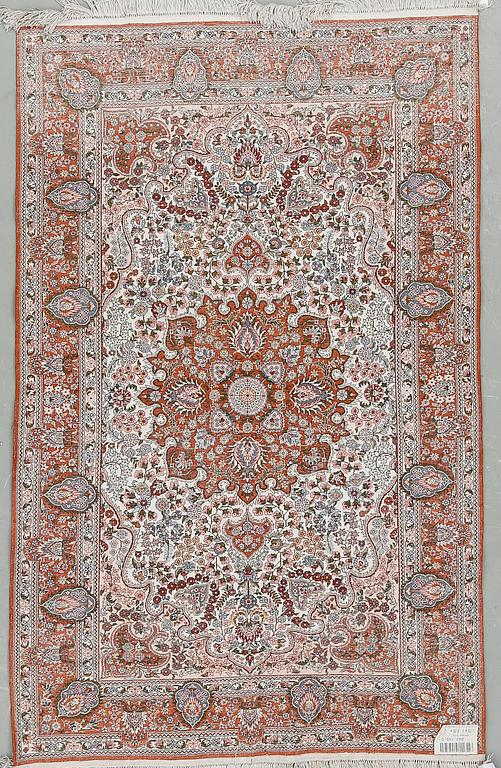 MATTA, Hereke, silke. Ca 150x95 cm.