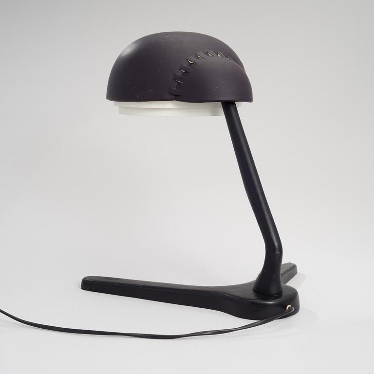 ALVAR AALTO, BORDSLAMPA A 704. Tillverkad av Valaistustyö Ky.