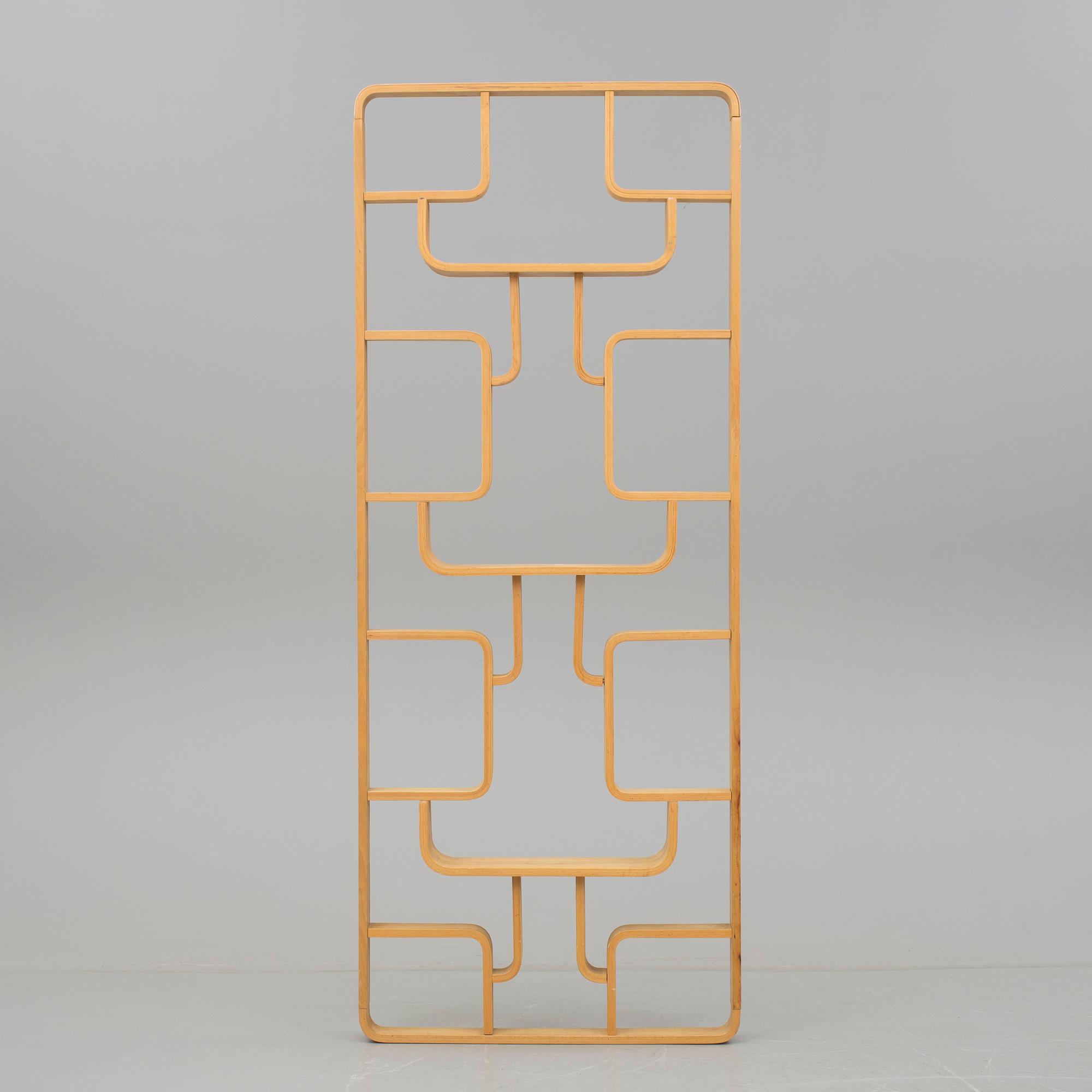 RUMSAVDELARE, Drevopodnik Holesav, Tjeckoslovakien, "Claustras". Formgiven 1958. 1960-tal.