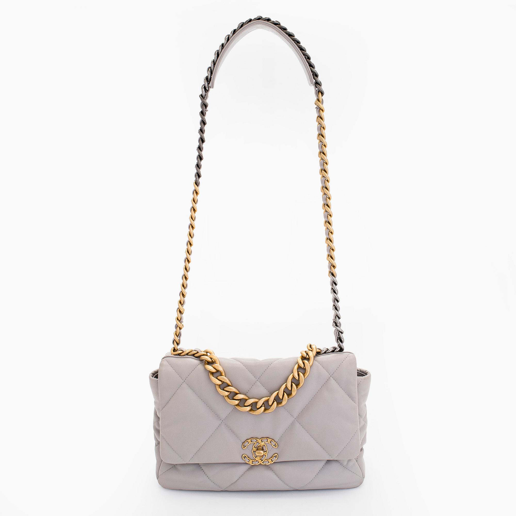 Chanel, bag, '19 Large Flap Bag'.