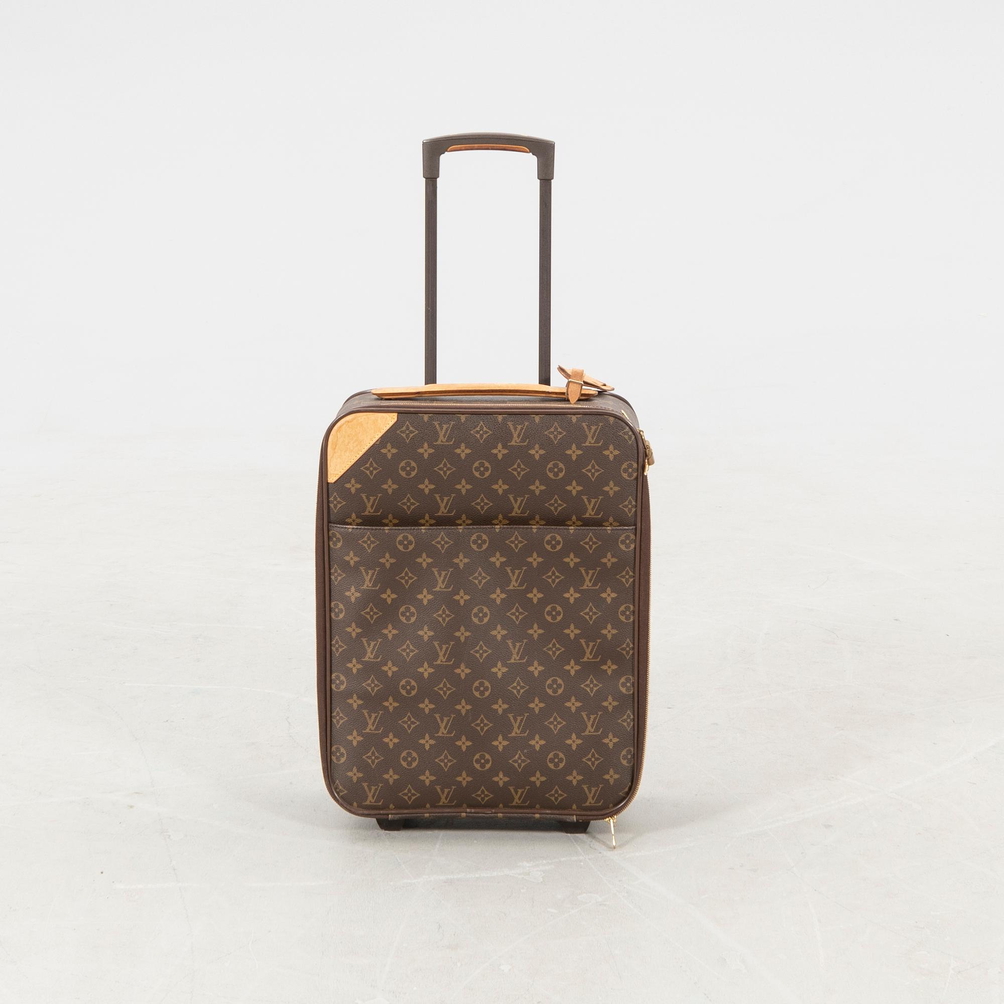 Louis Vuitton, "Pégase" cabinsväska.