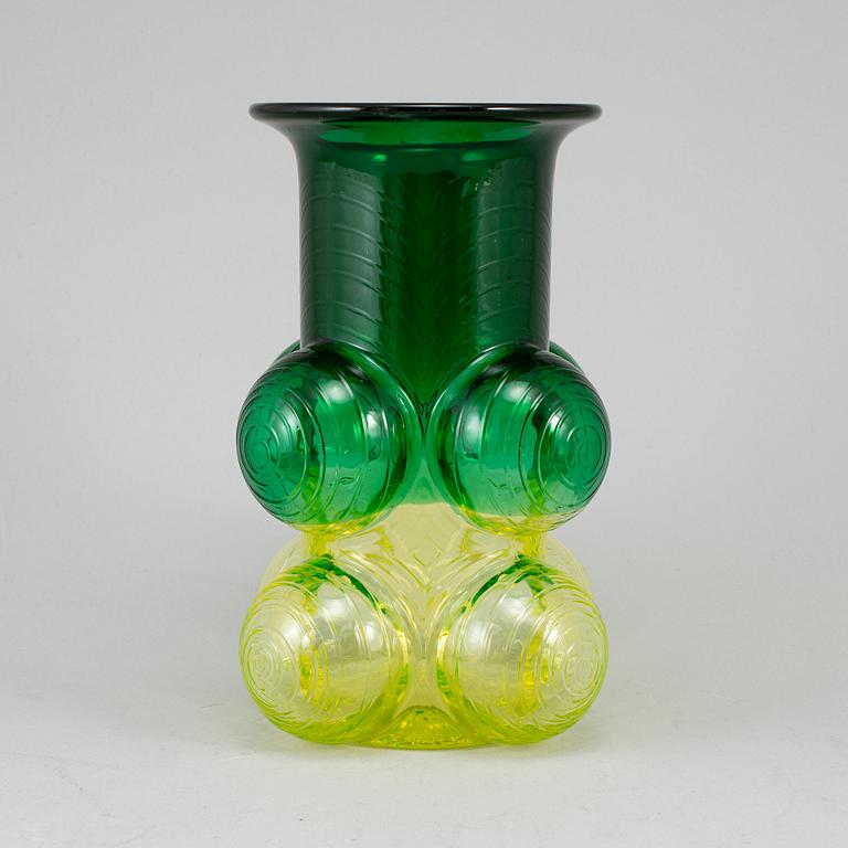 NANNY STILL, a 'Pajazzo' glass vase from Riihimäen Lasi Oy, Finland, 1970's.