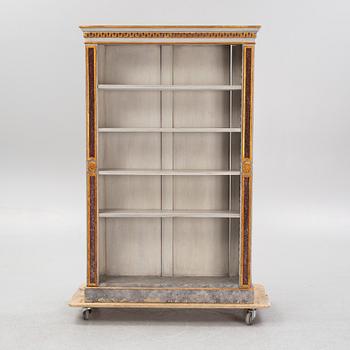 Bokhylla, gustaviansk stil, 1900-talets första hälft.