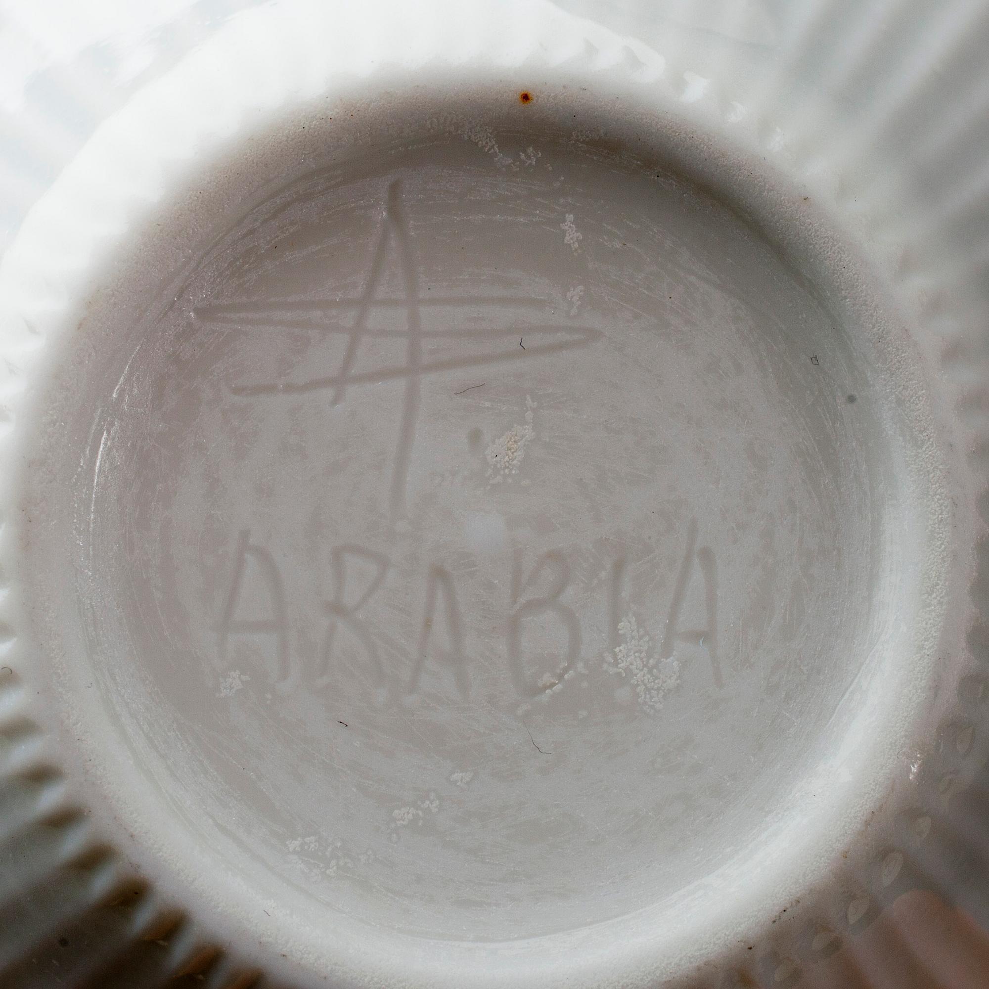 SKÅL, porslin, Aune Siimes, Arabia, signeringen ristad i godset.