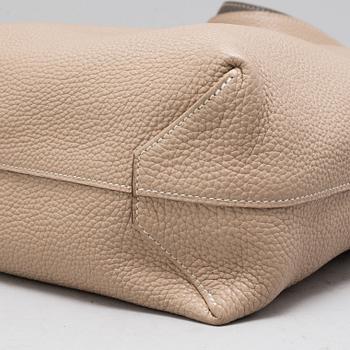 HERMÈS, a 'Double Sens 45' tote bag.