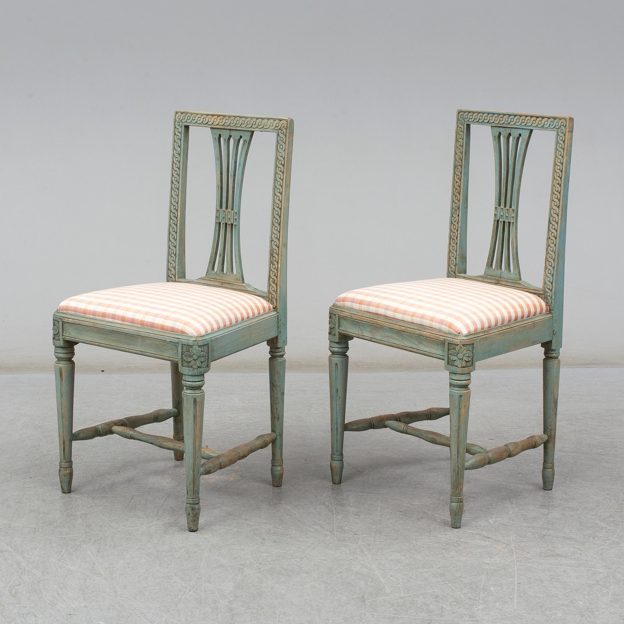 STOLAR, ett par, gustaviansk stil, 1800-talets andra hälft.