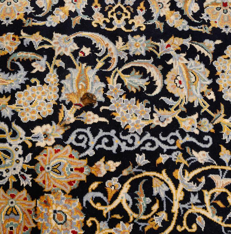 MATTA, Keshan, signerad, 1900-talets senare del, ca 365 x 250 cm.