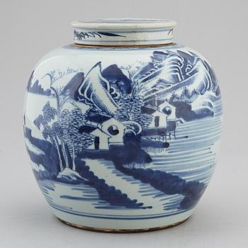 A large blue and white jar with cover, Qing dynasty, Qianlong (1736-95).