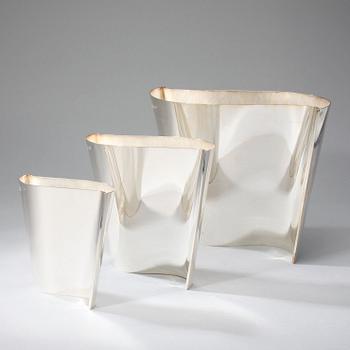 Pekka Piekäinen, A SET OF THREE VASES.