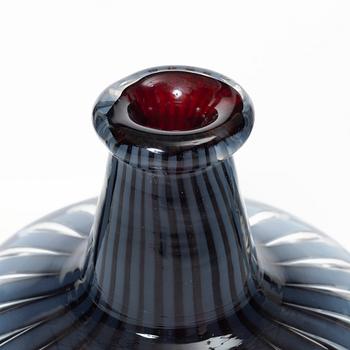 Edvin Öhrström, vase, Ariel Orrefors.