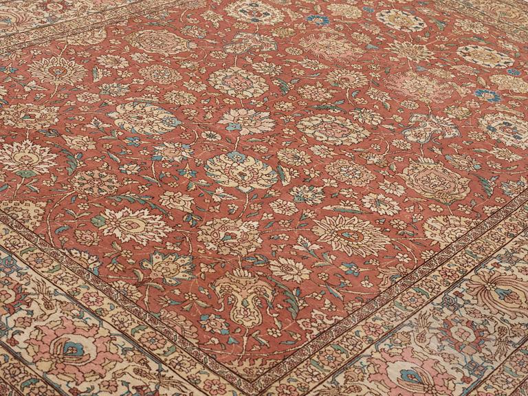 SEMI-ANTIQUE TABRIZ GHANADI. 333 x 248,5 cm.