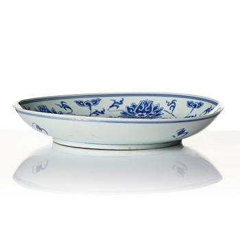 Fat, porslin. Qingdynastin, 1800-tal med märke.