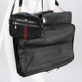GUCCI, KLÄDÖVERDRAG SAMT VÄSKA, 1980-tal.