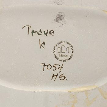 A Kuno Norvark porcelain figurine, Bing & Grøndahl, Denmark, 20th century.