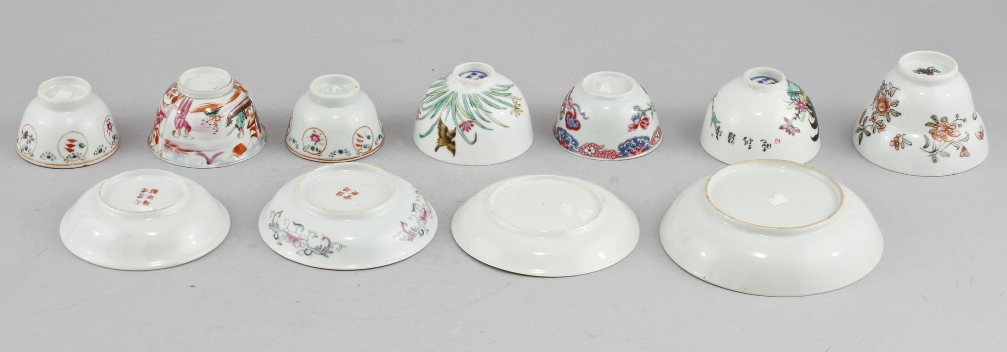 KOPPAR, 7 st samt UNDERFAT, 4 st, porslin, Kina, 1700, 1800 samt 1900-tal.