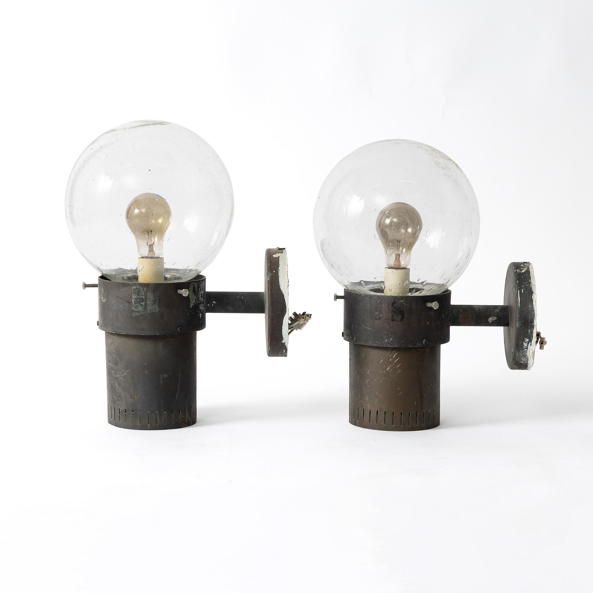 Anders Pehrson, Wall lights/façade lighting, a pair, “King”, Ateljé Lyktan, 1973.