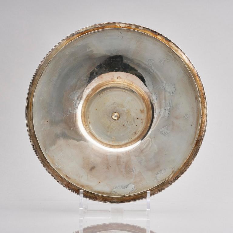 A Swiss silver tureen with lid, mark of Bossard & Sohn, 20th Century.