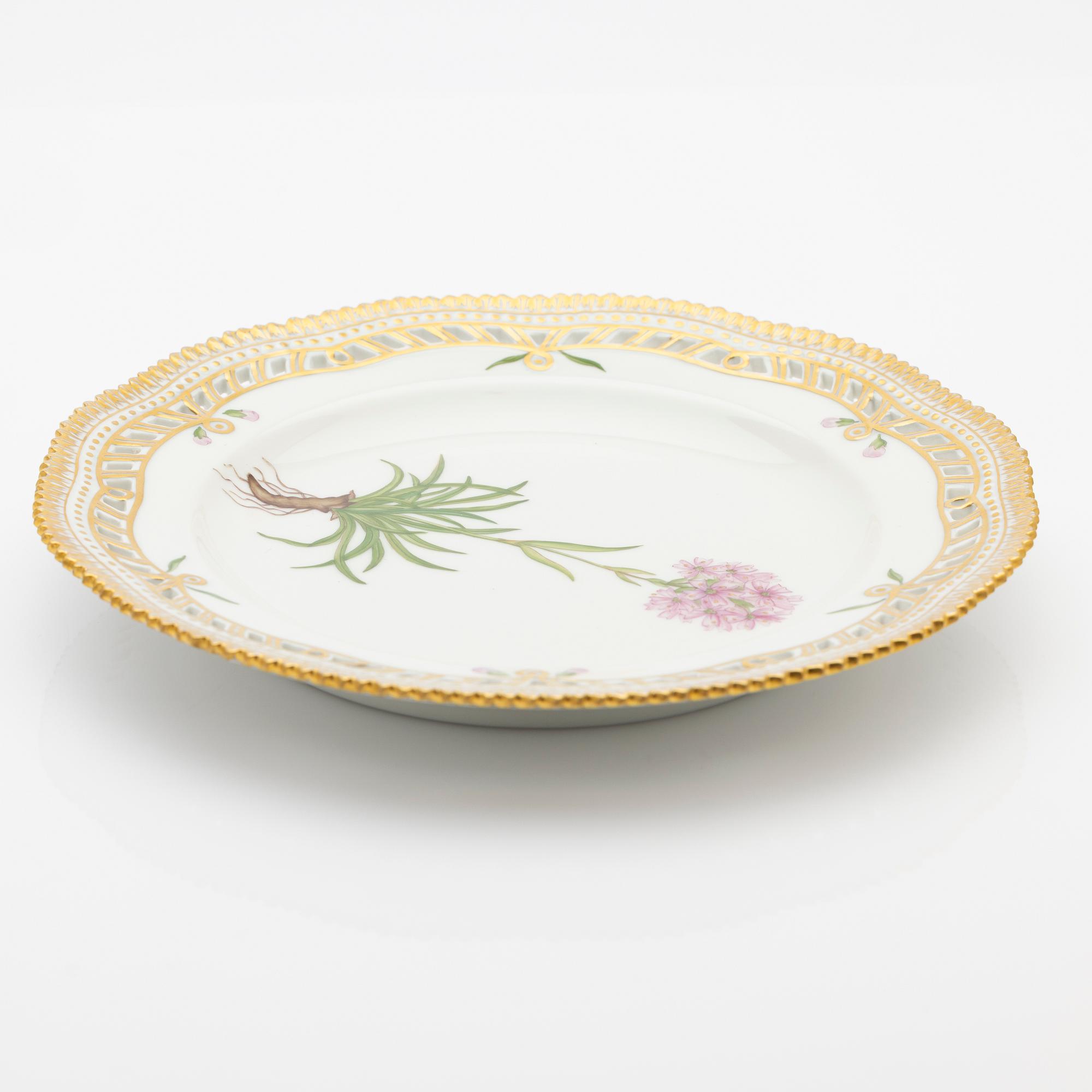 Royal Copenhagen, Tallrik, "Flora Danica", 1969-1974.