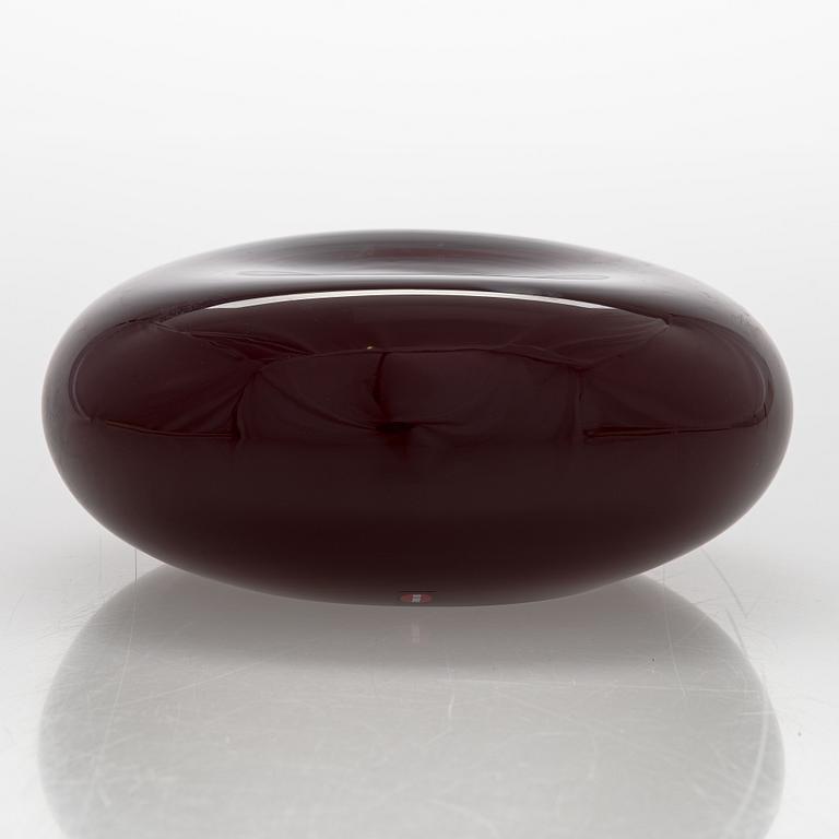 Harri Koskinen, veistos, lasia, signeerattu ja numeroitu, Harri Koskinen, Iittala 2009, 14/100.