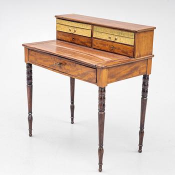 Ladies' writing desk. 19th century.