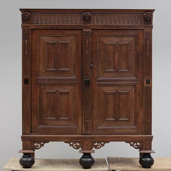 SKÅP, renässansstil, 1800-talets slut.