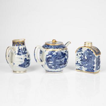 Seven pieces of blue and white Chinese porcelain, Qing Dynasty, Qianlong and Kangxi and a Transition dish, 17th Century.