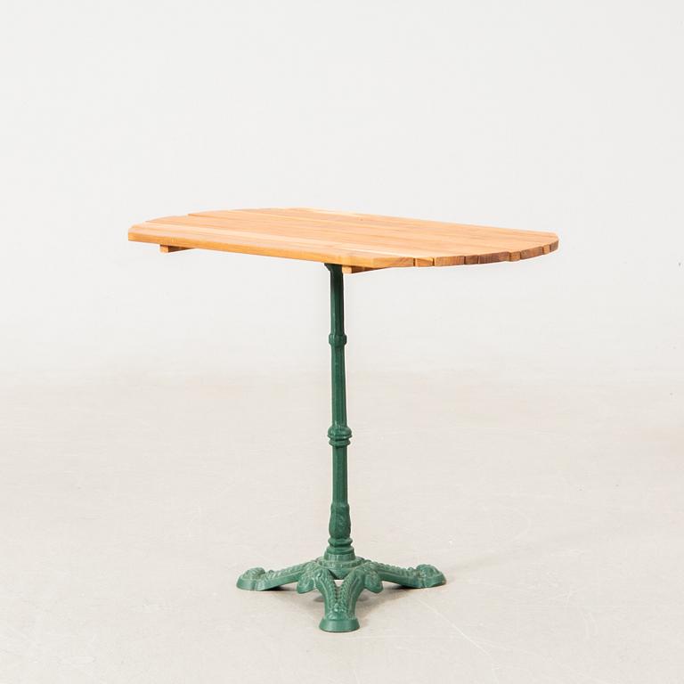 Trädgårdsbord 1900-talets andra hälft.