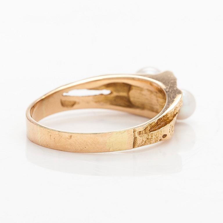 Björn Weckström, ring, “Whisper”, cultured pearls, 14K gold, Lapponia 1975.