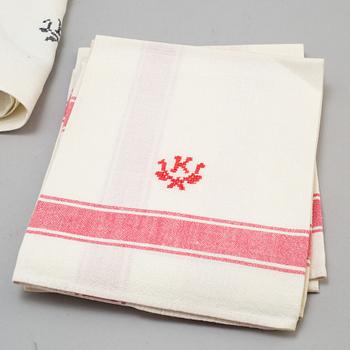 30 (12+12+6) linen towels, 20th century.