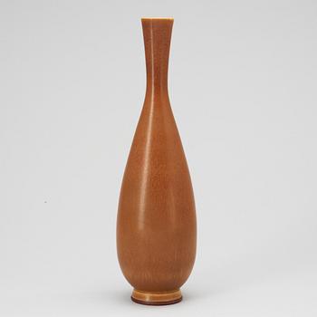 A Berndt Friberg stoneware vase, Gustavsberg Studio 1970.