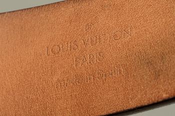 SKÄRP, Louis Vuitton.
