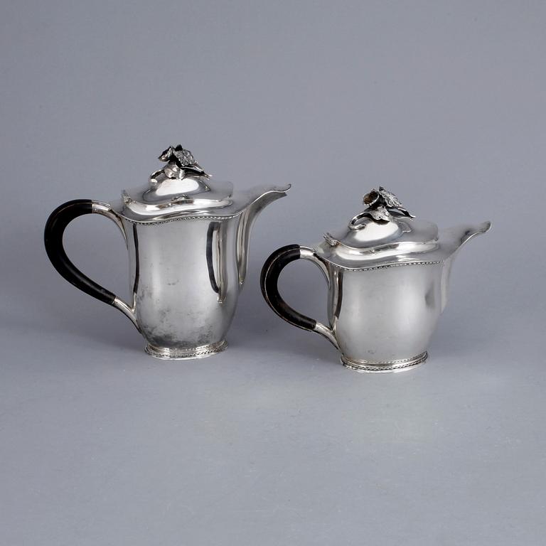 KAFFESERVIS, 4 delar, silver, Eric Råström, Stockholm 1944. 1715 gram.