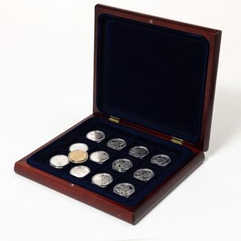 24 commemorative coins, sterling silver, 'Sveriges Regenter', Myntverket Moneta, 1999-2000.