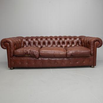 SOFFA, Chesterfield-modell, 1900-talets andra hälft.