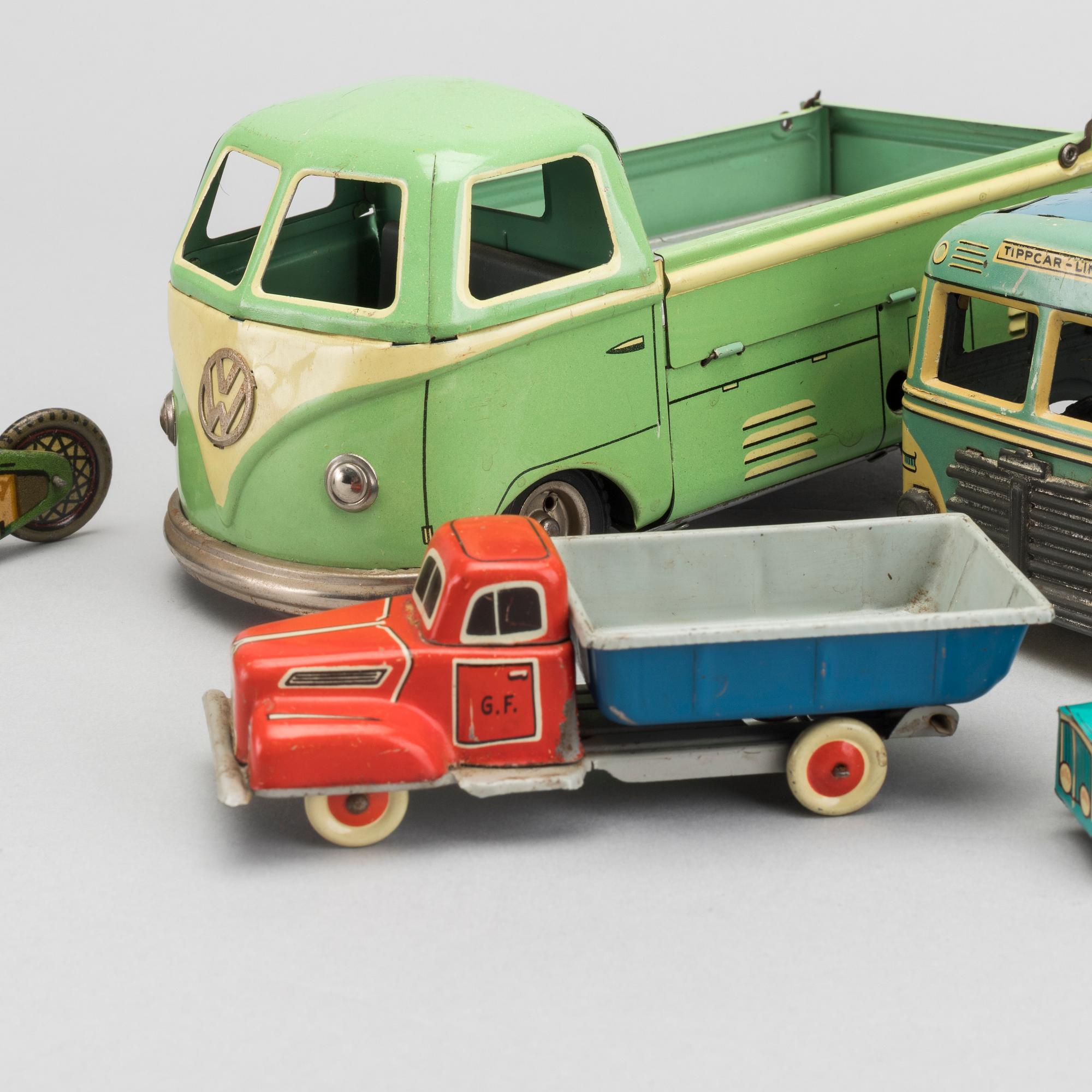 SEVEN TIN TOYS, SOME BY TIPP & CO.