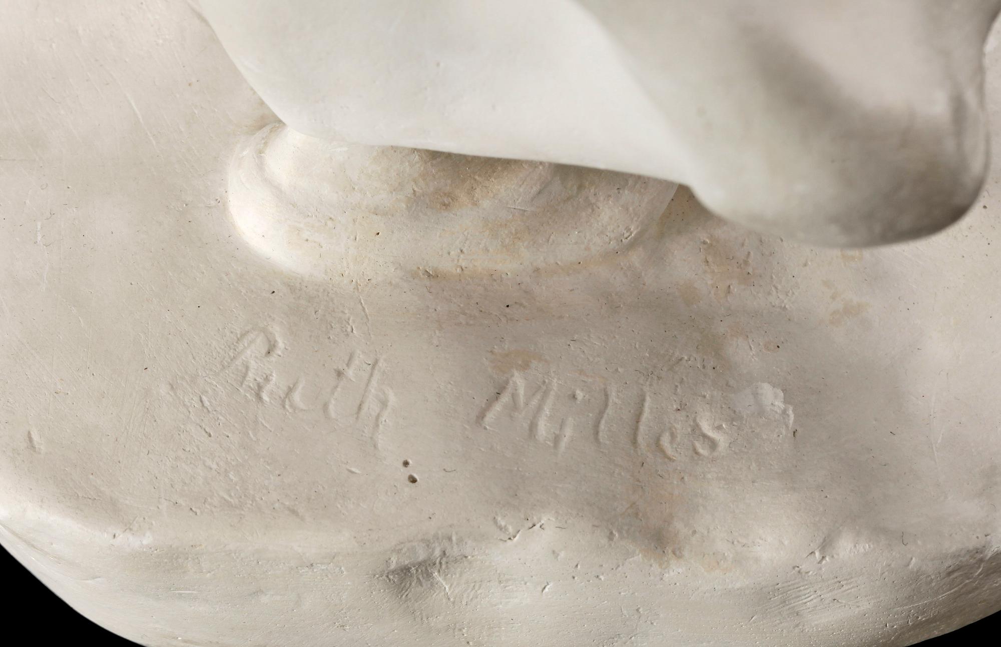 RUTH MILLES, gips, sign.