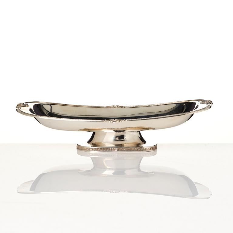 A bowl, 800/1000 silver, Vercelli, Italy, mid-20th Century.