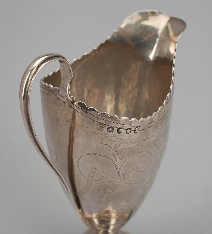 GRÄDDKANNA, silver, Smith & Hayter, London 1795. Tot. vikt. ca. 102 g.