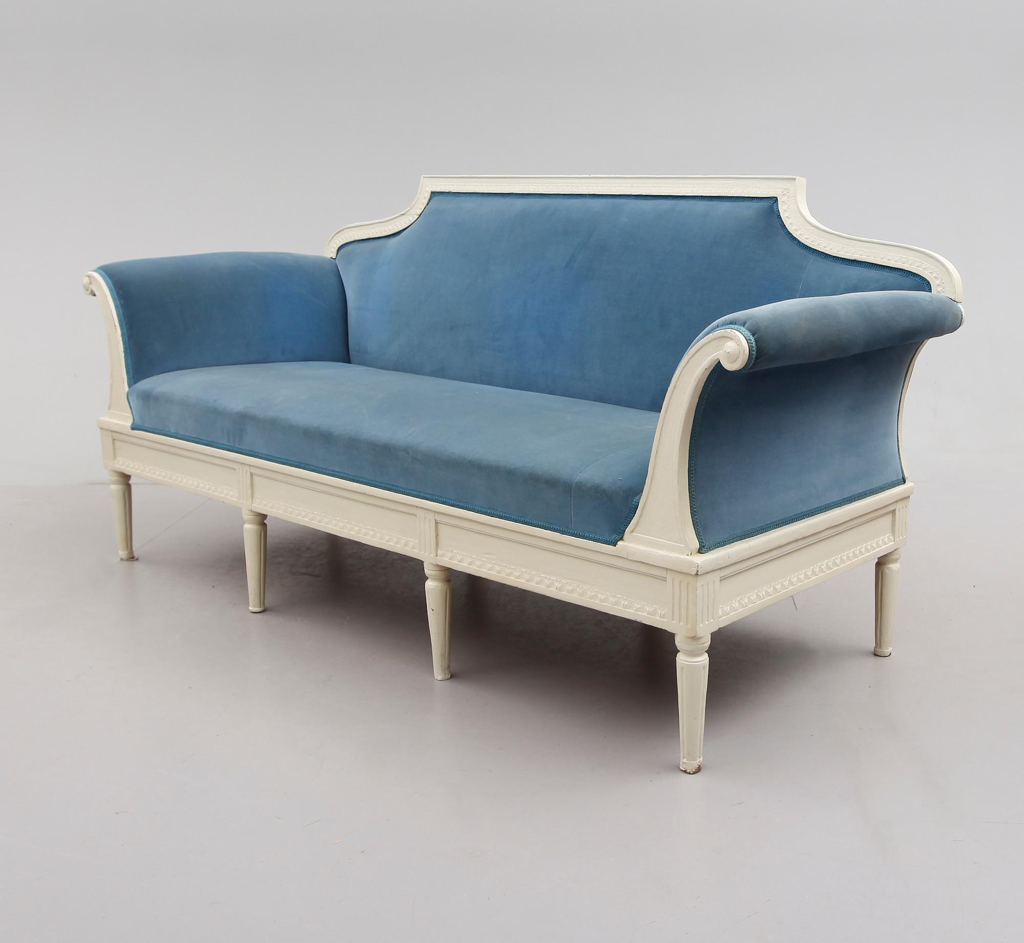 SOFFA, sengustaviansk, omkring år 1800.