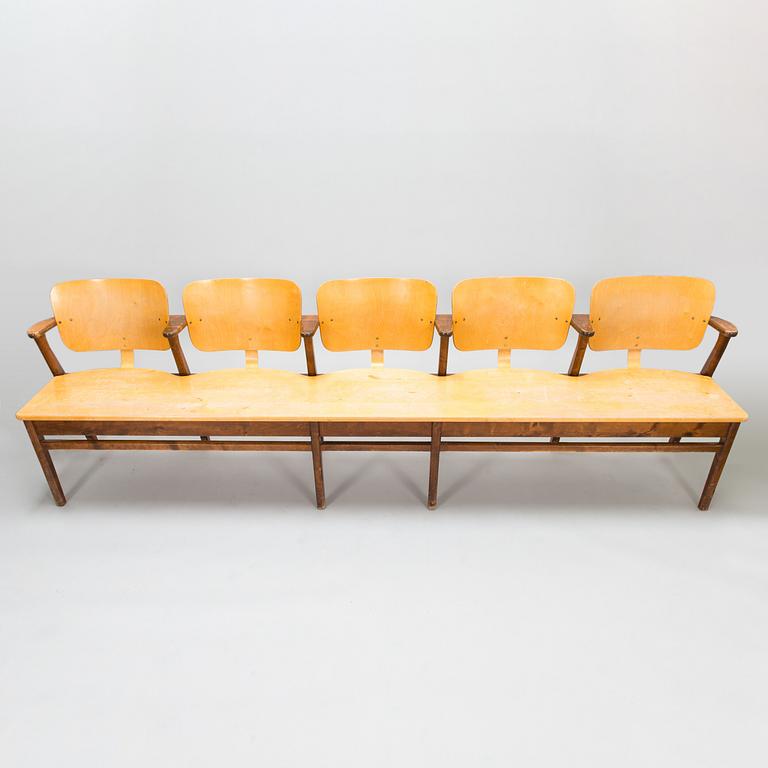 Ilmari Tapiovaara, An early 1950s five-seater 'Domus' bench row.