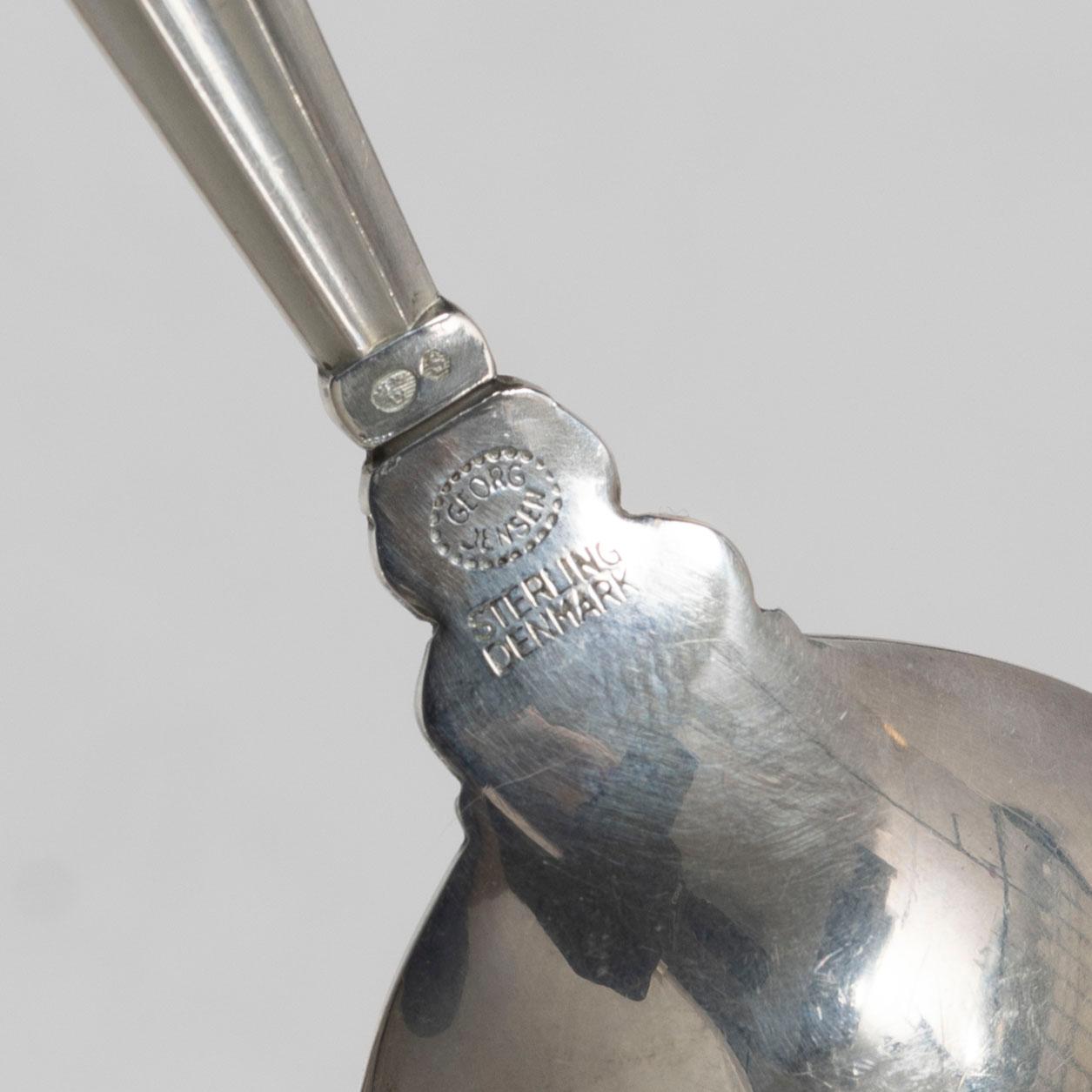 Bestick, åtta delar, silver. Danmark, Georg Jensen, Konge.