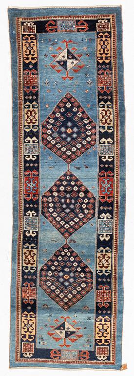 A runner carpet, Lori, ca. 292 x 93 cm.
