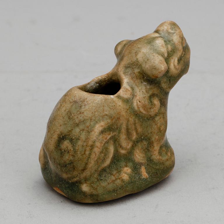 VATTENDROPPARE, keramik, Kina, Ming (1368–1644).