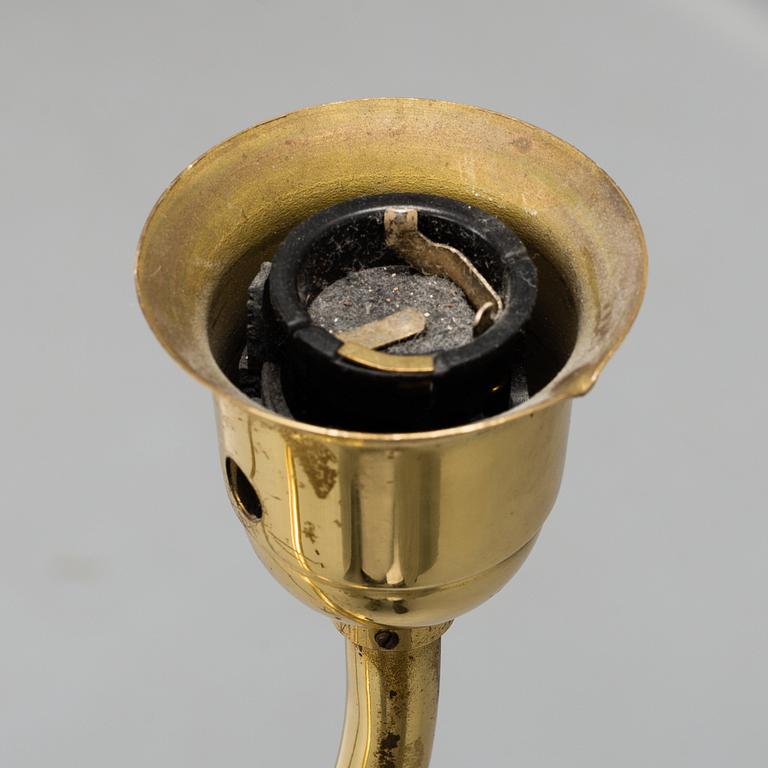 GOLVLAMPOR, ett par, 1900-talets andra hälft.