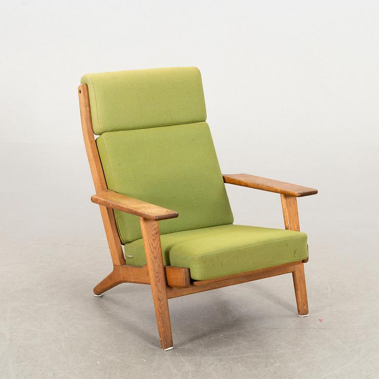 A HANS J WEGNER GE-290 armchair.